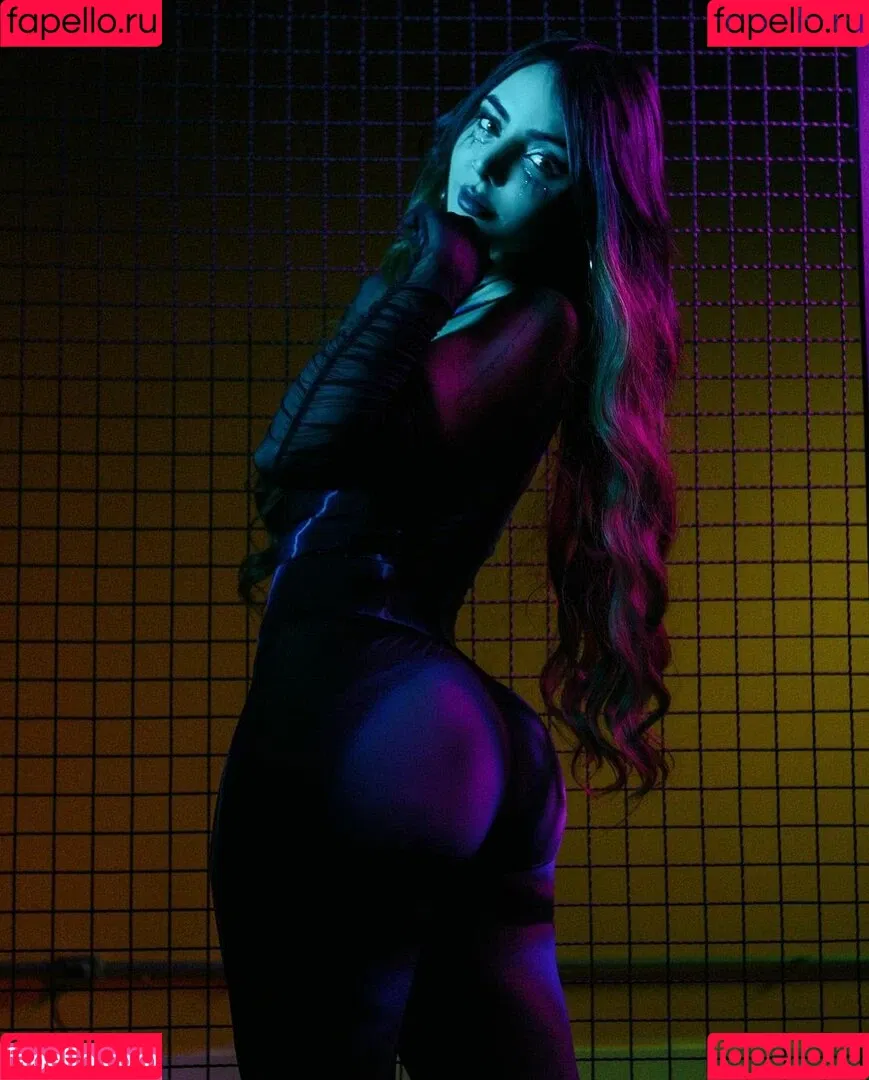Nyvi Estephan Onlyfans Photo Gallery 