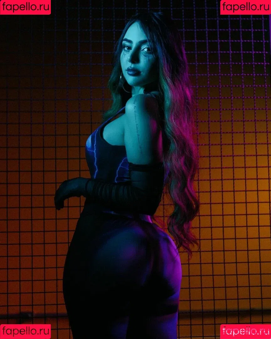 Nyvi Estephan Onlyfans Photo Gallery 