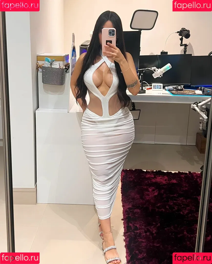 Nyvi Estephan Onlyfans Photo Gallery 