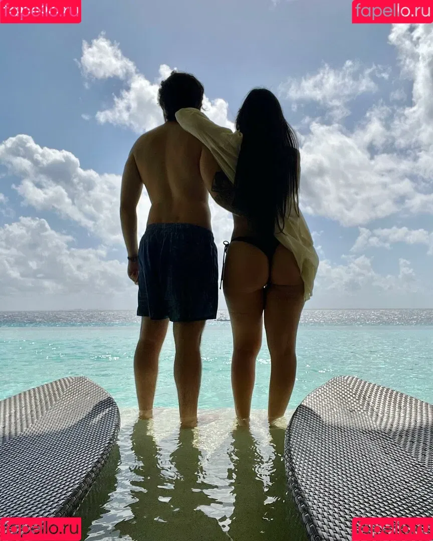 Nyvi Estephan Onlyfans Photo Gallery 