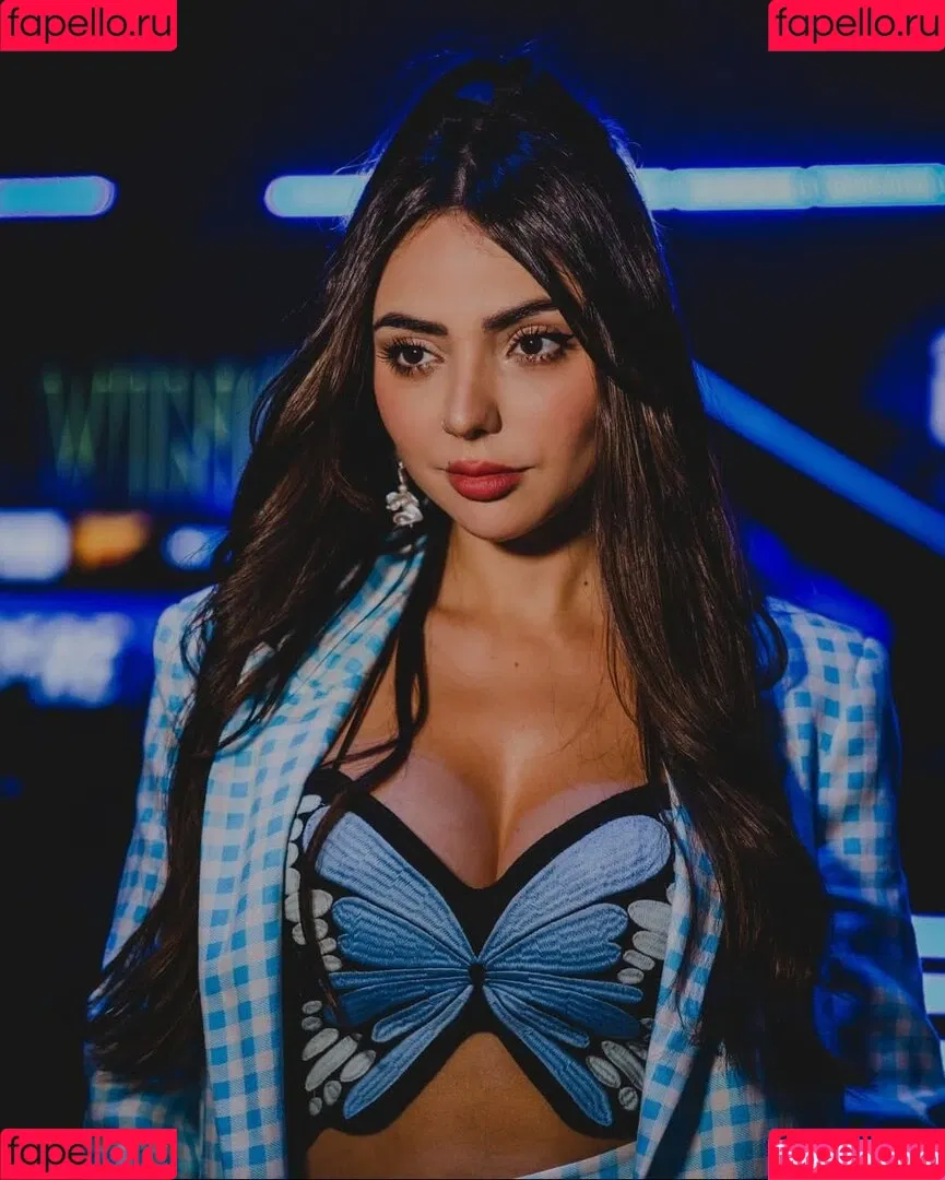 Nyvi Estephan Onlyfans Photo Gallery 