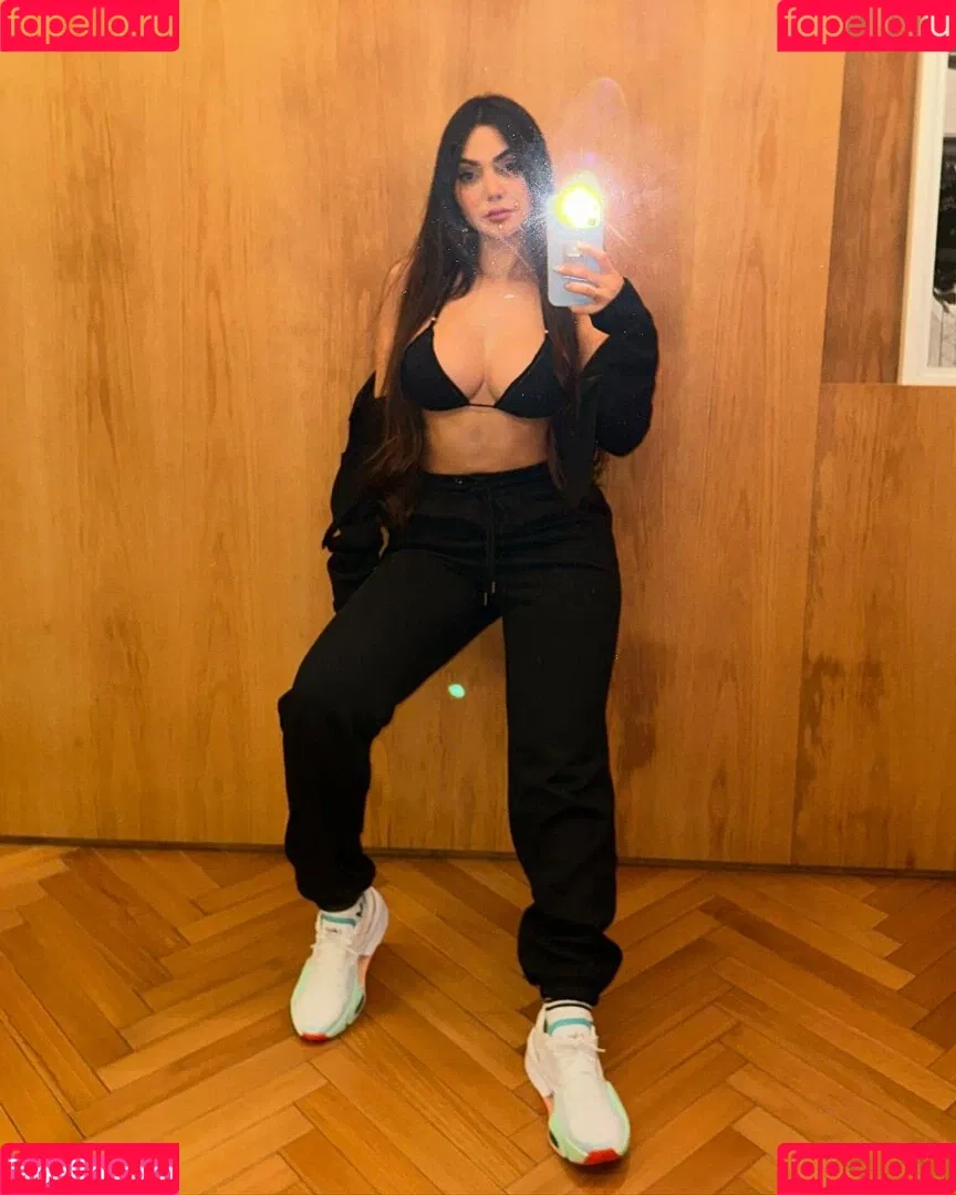 Nyvi Estephan Onlyfans Photo Gallery 