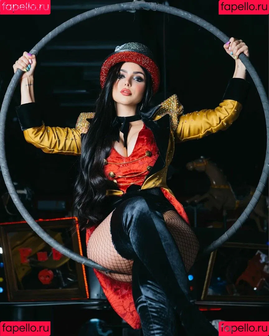 Nyvi Estephan Onlyfans Photo Gallery 