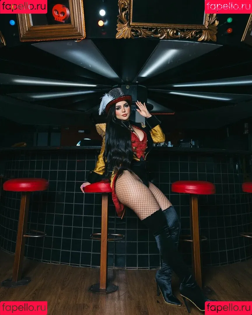 Nyvi Estephan Onlyfans Photo Gallery 