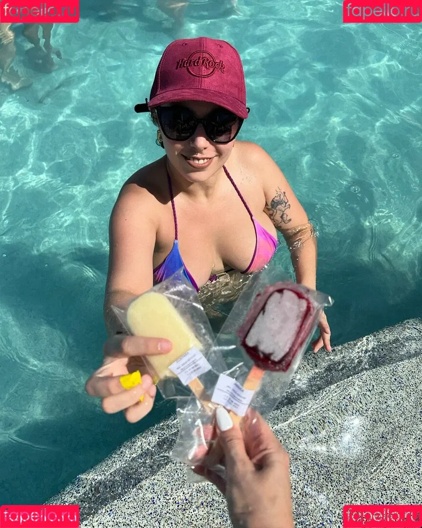 Nyvi Estephan Onlyfans Photo Gallery 