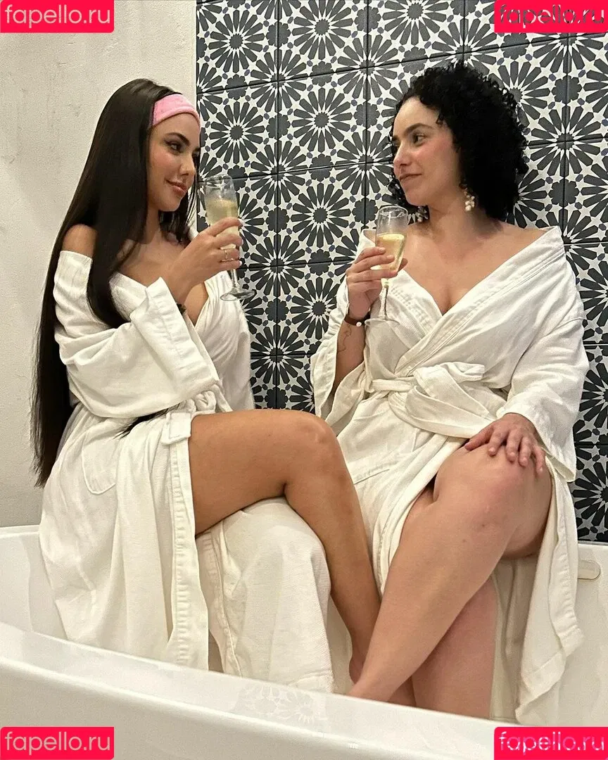Nyvi Estephan Onlyfans Photo Gallery 