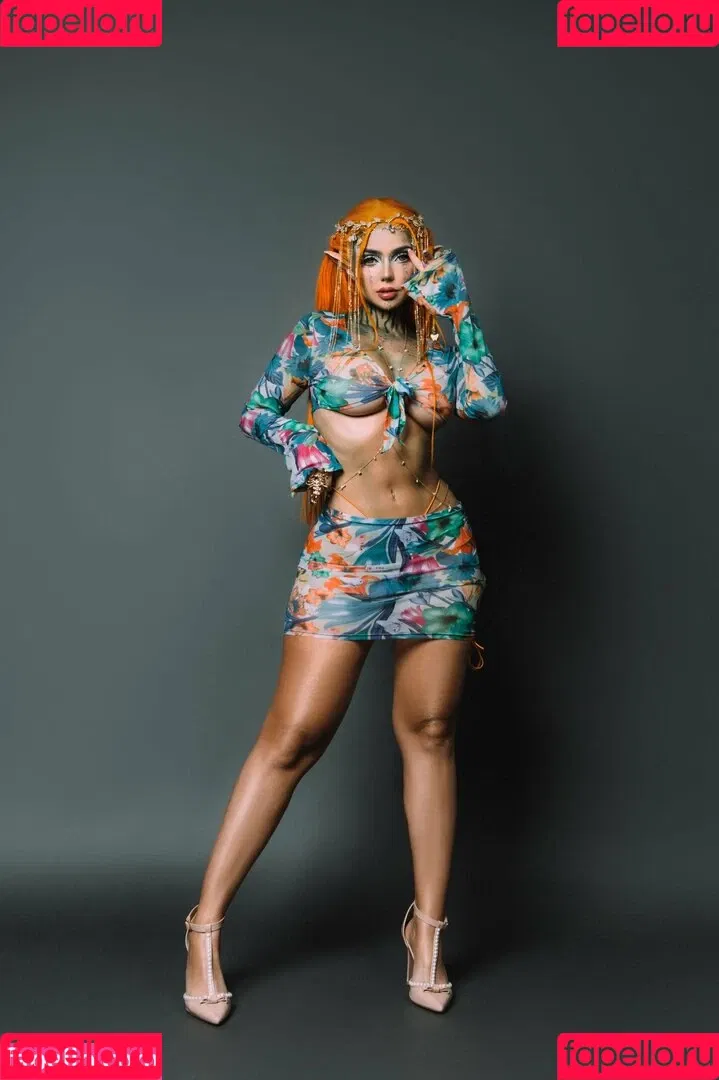 Nyvi Estephan Onlyfans Photo Gallery 