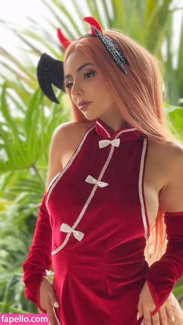 Nyvi Estephan Onlyfans Photo Gallery 