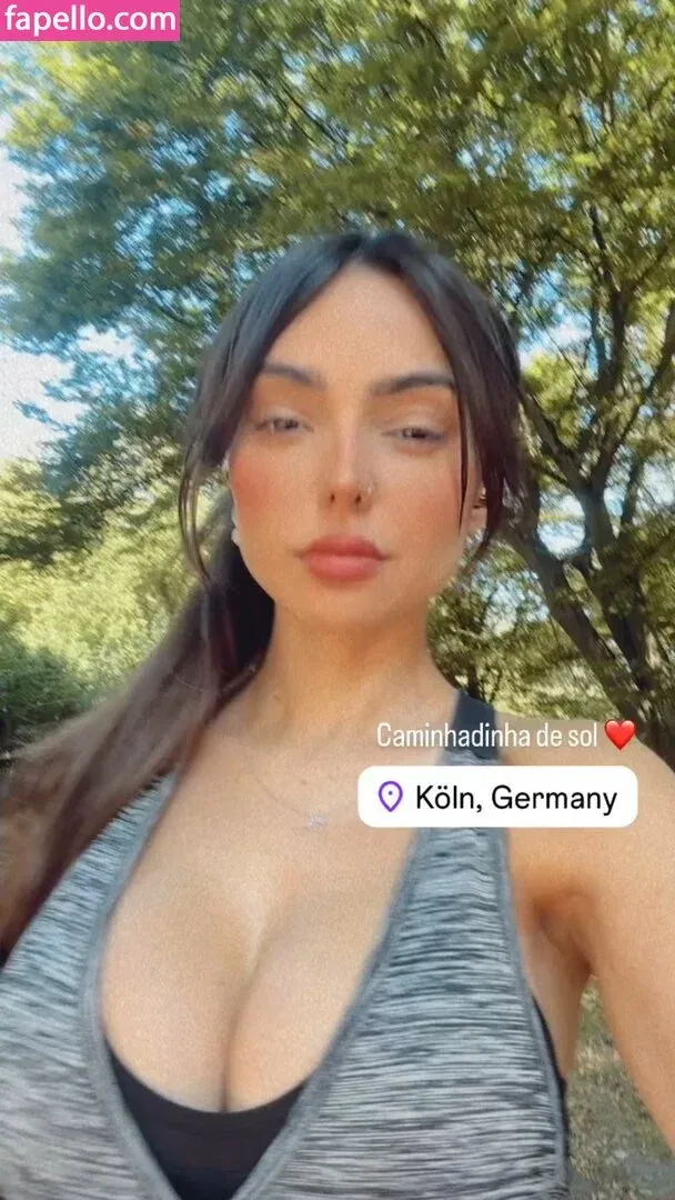 Nyvi Estephan Onlyfans Photo Gallery 