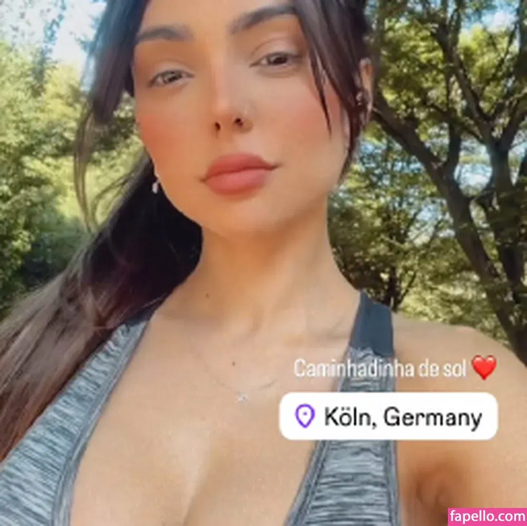 Nyvi Estephan Onlyfans Photo Gallery 