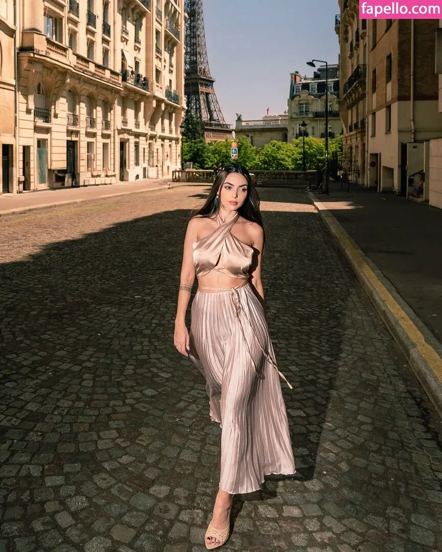 Nyvi Estephan Onlyfans Photo Gallery 