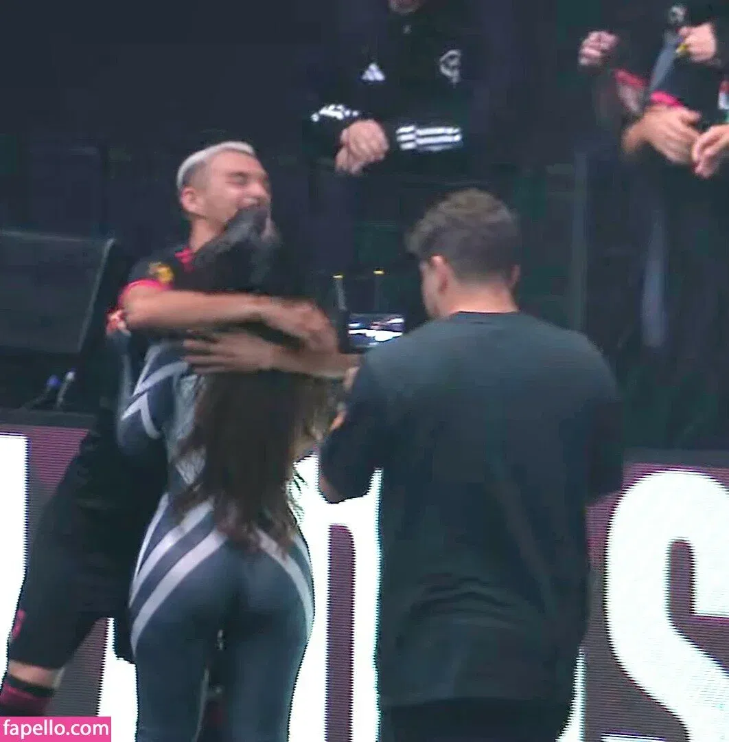 Nyvi Estephan Onlyfans Photo Gallery 