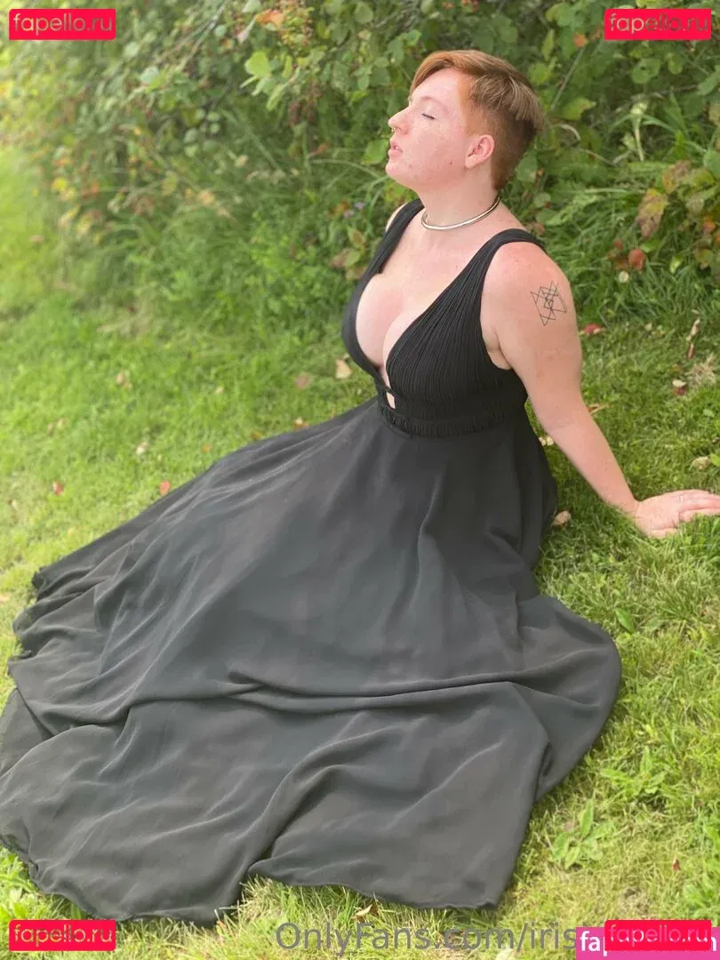 irisjaxx665 Onlyfans Photo Gallery 