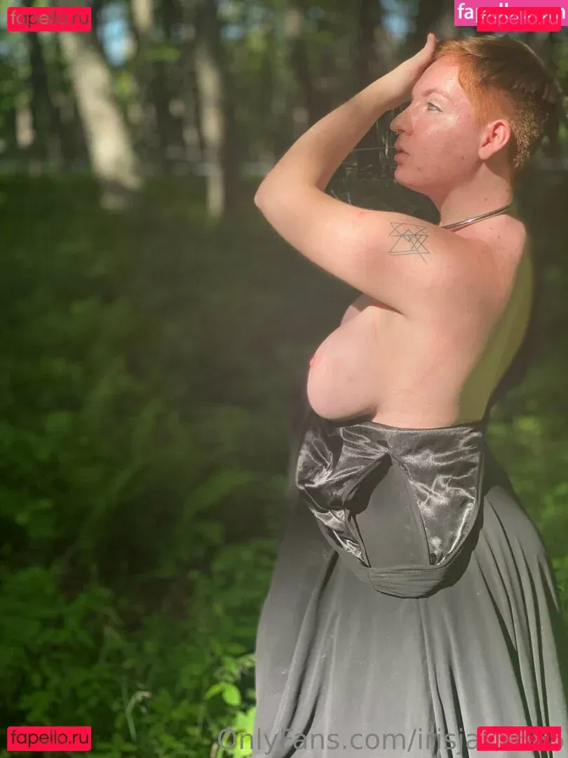 irisjaxx665 Onlyfans Photo Gallery 