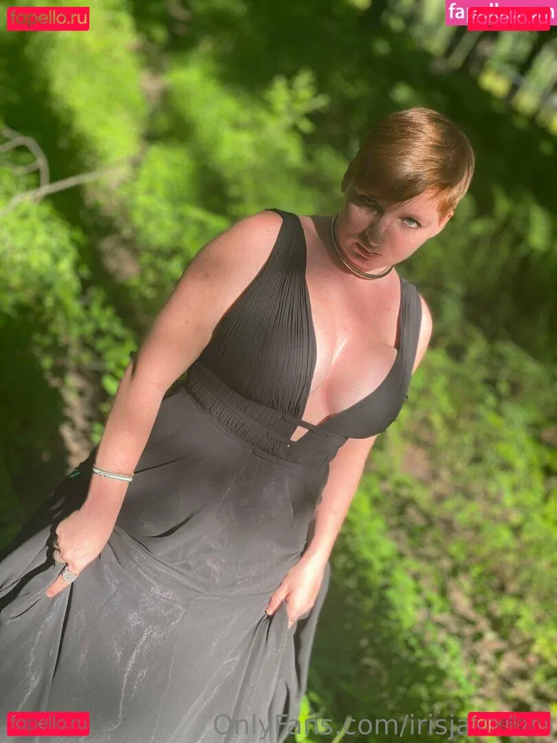 irisjaxx665 Onlyfans Photo Gallery 