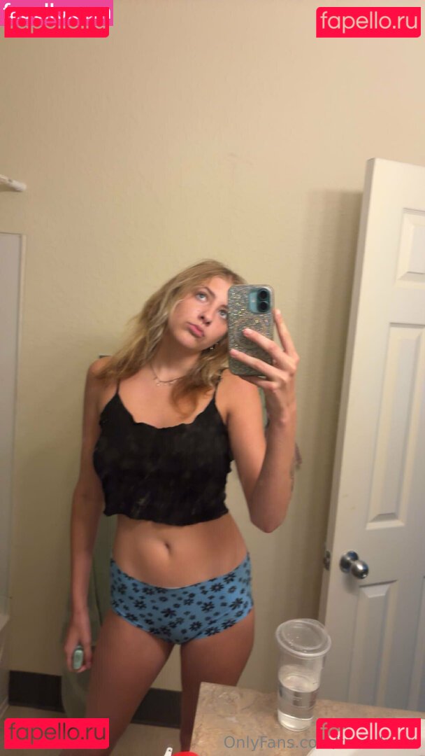 Tessaluvvs Nude Onlyfans Photo 14