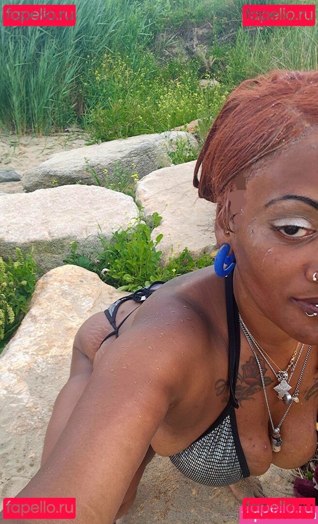 bettybones Nude Onlyfans Photo 12