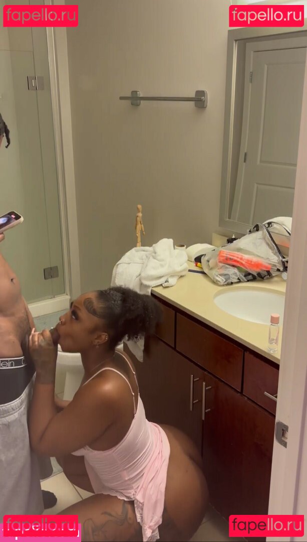 mynamegucci Nude Onlyfans Photo 18