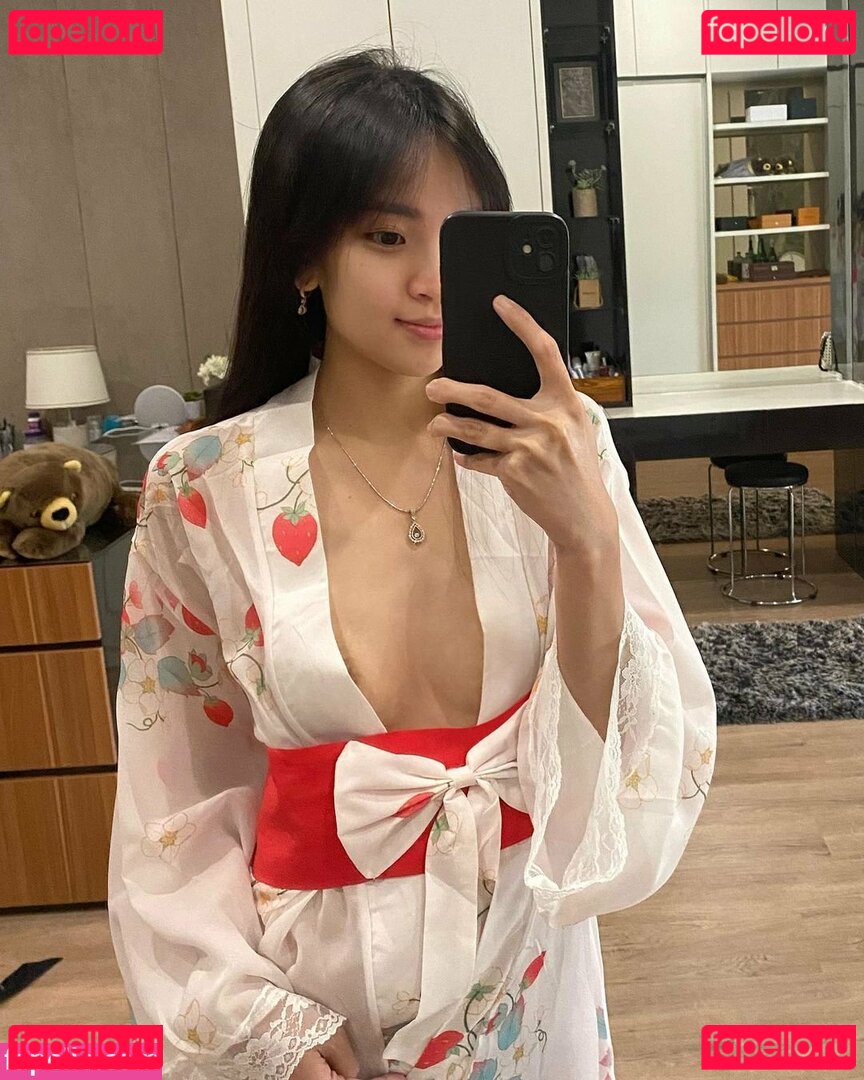 Aveline Liu Nude Onlyfans Photo 45