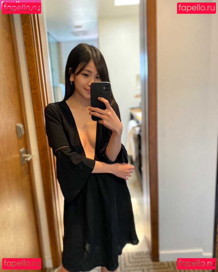 Aveline Liu Nude Onlyfans Photo 35
