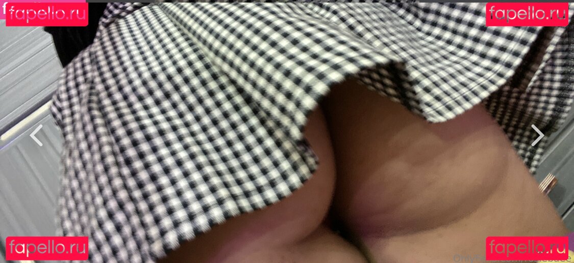 Rosiebaee Nude Onlyfans Photo 10