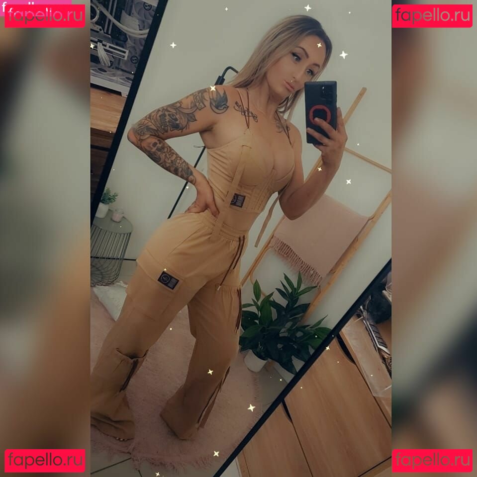 Teegy Carmichael Nude Onlyfans Photo 6