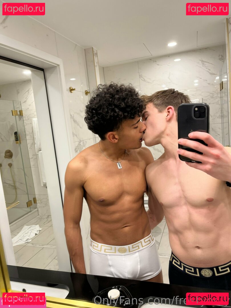 frostyonly Nude Onlyfans Photo 25