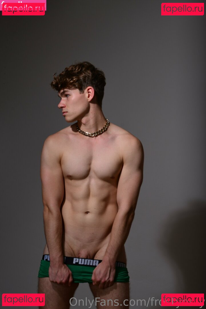 frostyonly Nude Onlyfans Photo 17