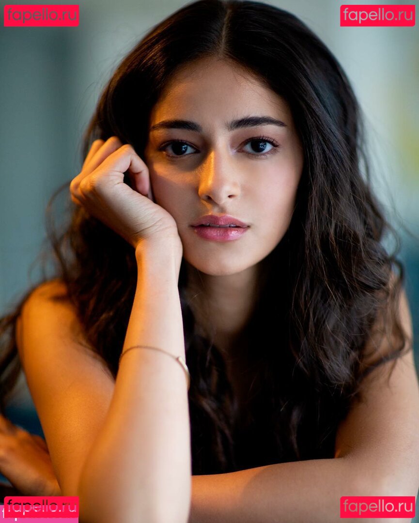Ananya Panday Nude Onlyfans Photo 37