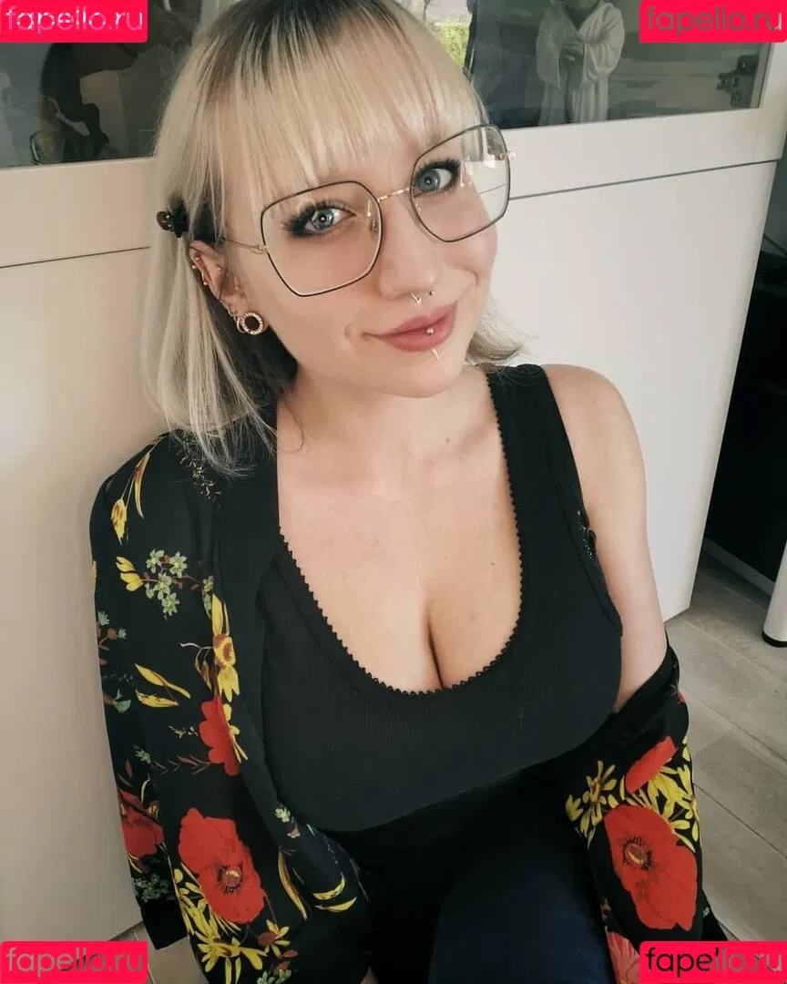 Methvespertine Onlyfans Photo Gallery 