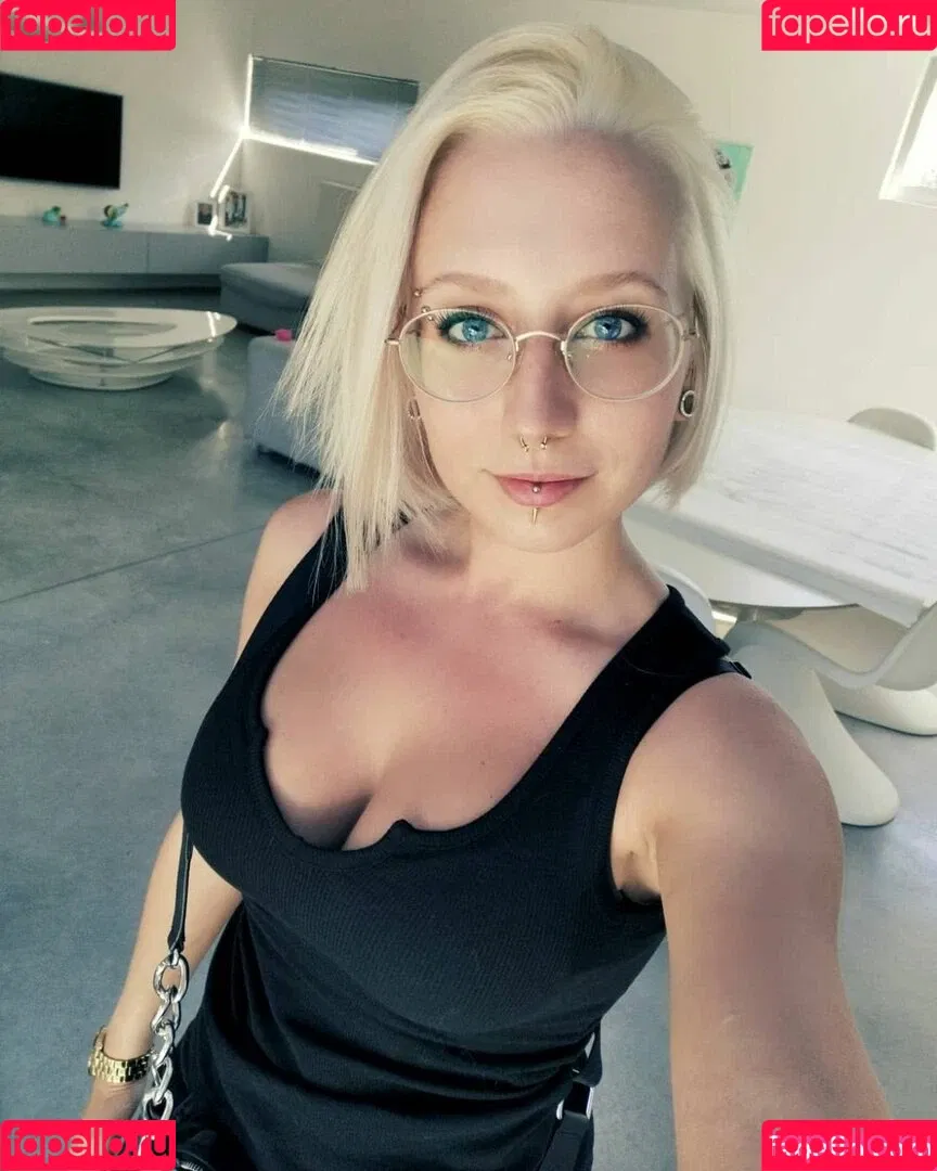 Methvespertine Onlyfans Photo Gallery 