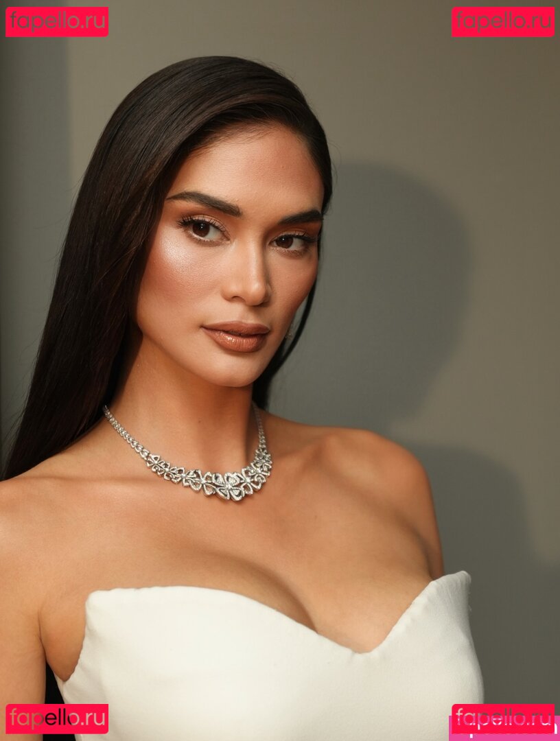 Pia Wurtzbach Nude Onlyfans Photo 9