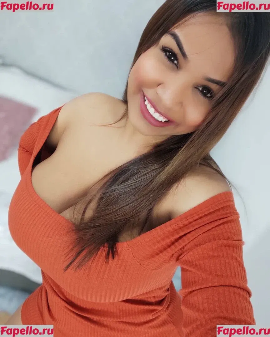 Isa Gomez Onlyfans Photo Gallery 