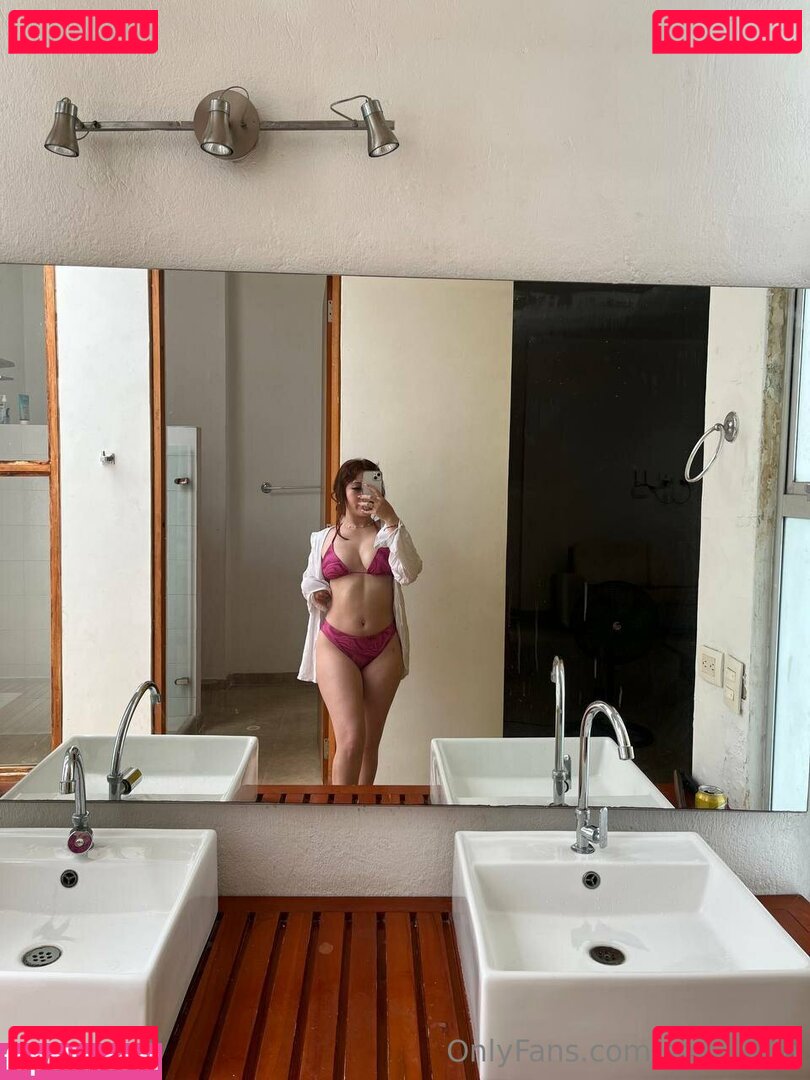 Lucia Herrera Nude Onlyfans Photo 49
