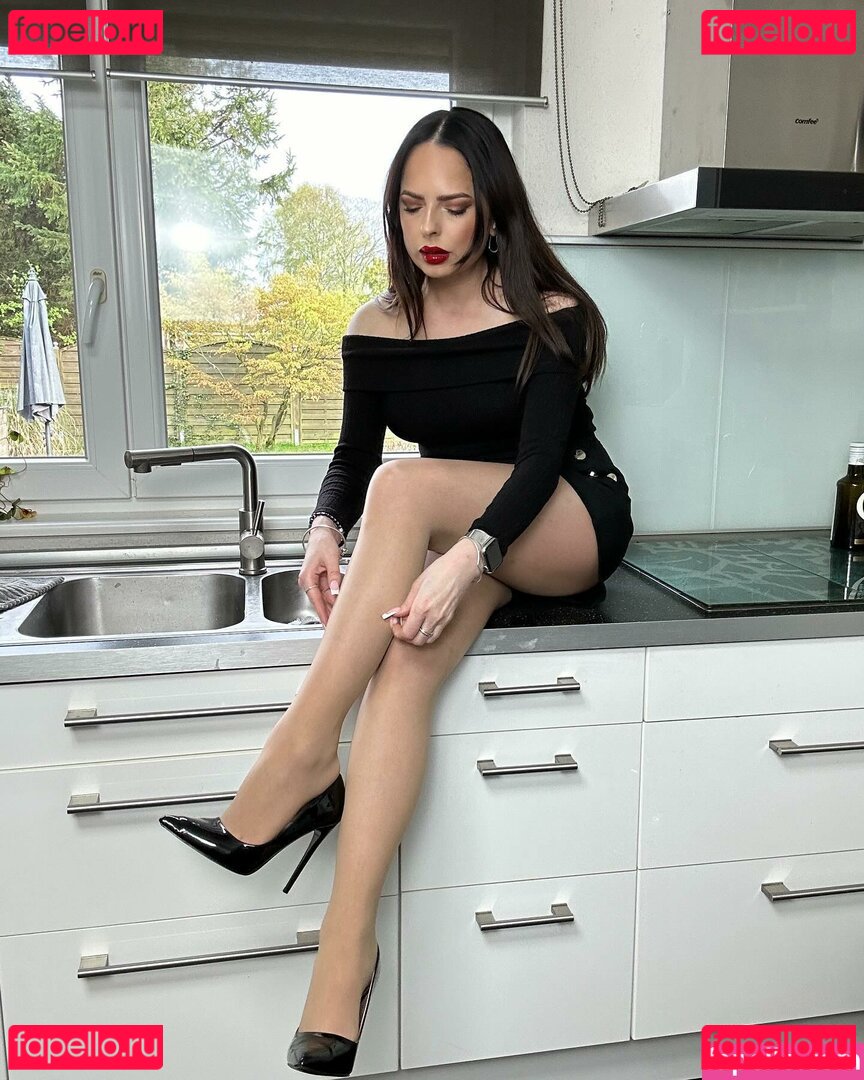Luxe Bella Donna Nude Onlyfans Photo 18