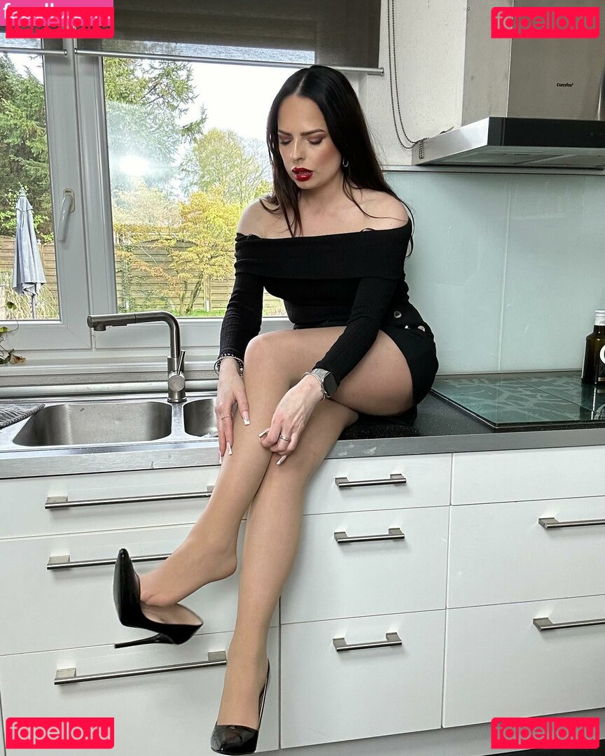 Luxe Bella Donna Nude Onlyfans Photo 16