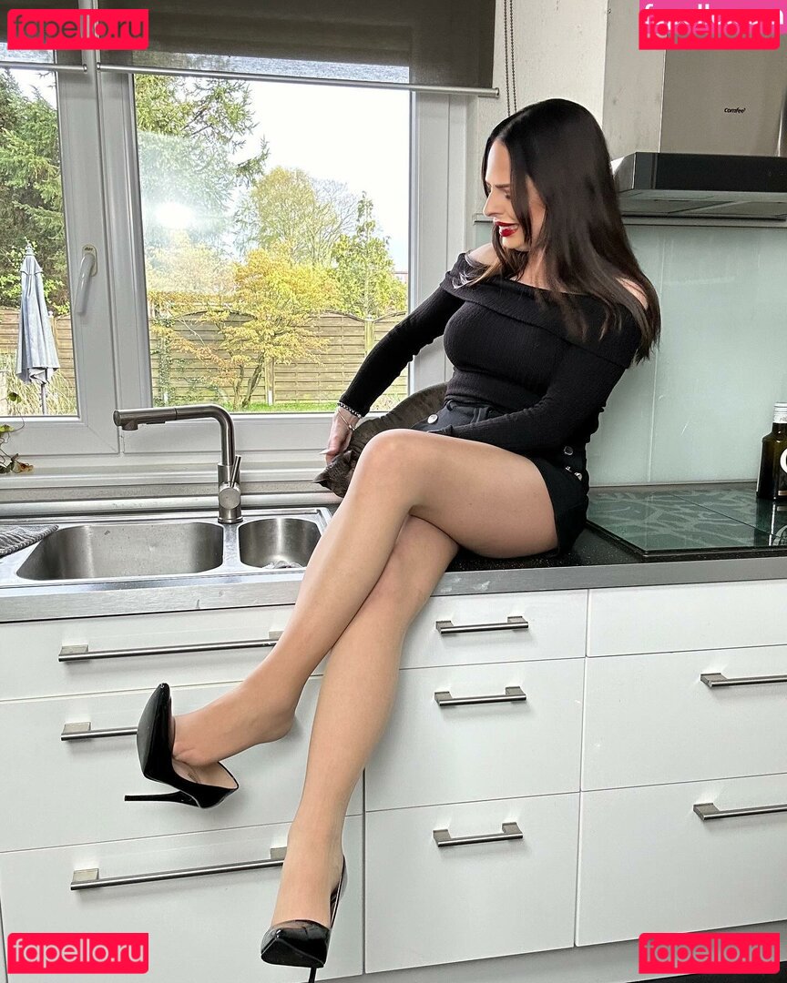 Luxe Bella Donna Nude Onlyfans Photo 15