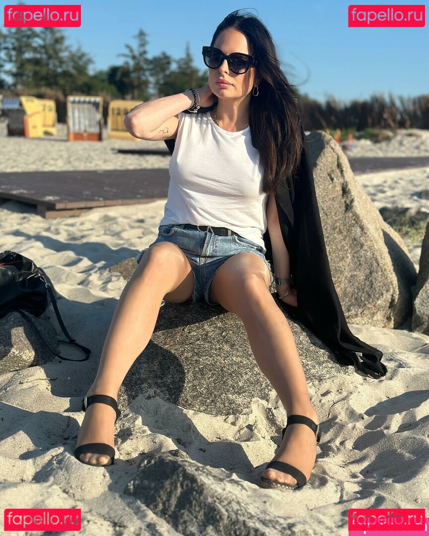 Luxe Bella Donna Nude Onlyfans Photo 12