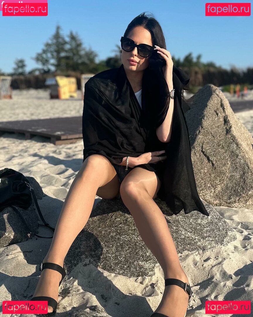 Luxe Bella Donna Nude Onlyfans Photo 10