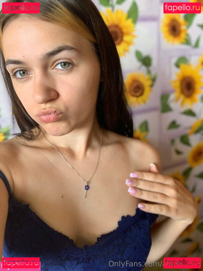 alena.love Nude Onlyfans Photo 24