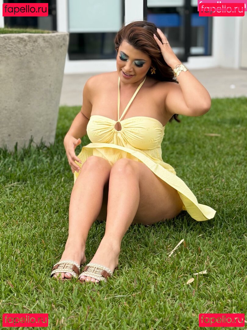 Milagro Flores Nude Onlyfans Photo 27