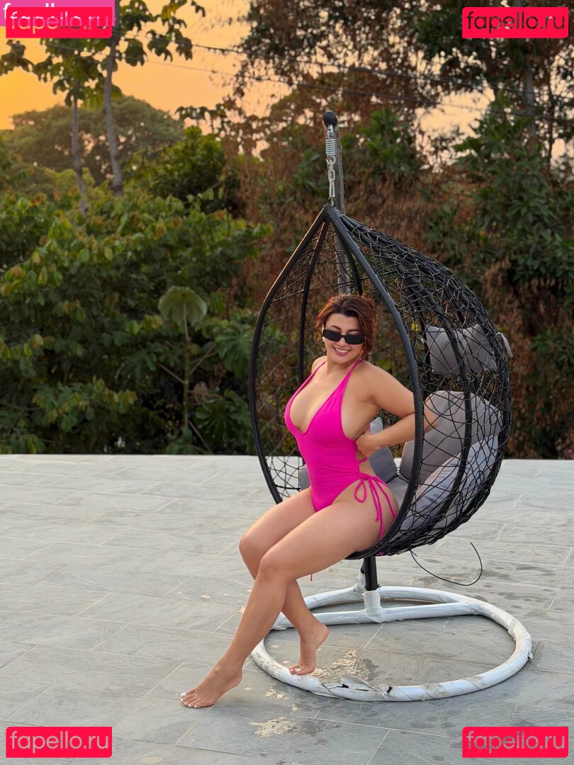 Milagro Flores Nude Onlyfans Photo 10