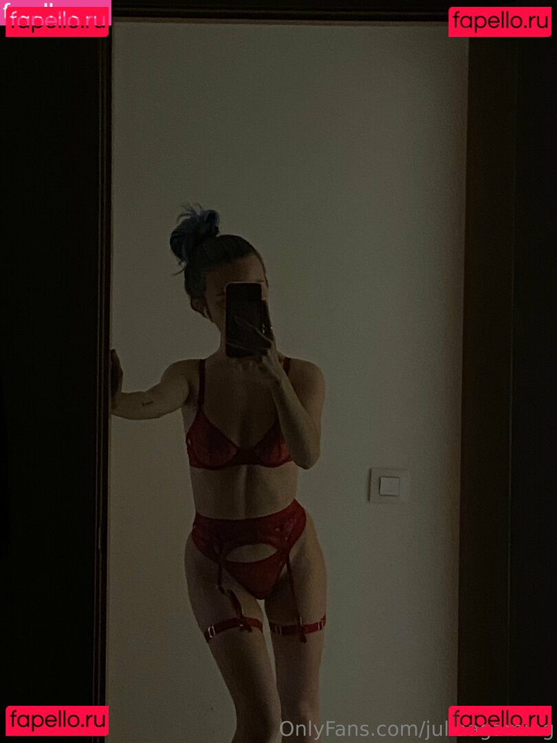 juliagaming Nude Onlyfans Photo 9
