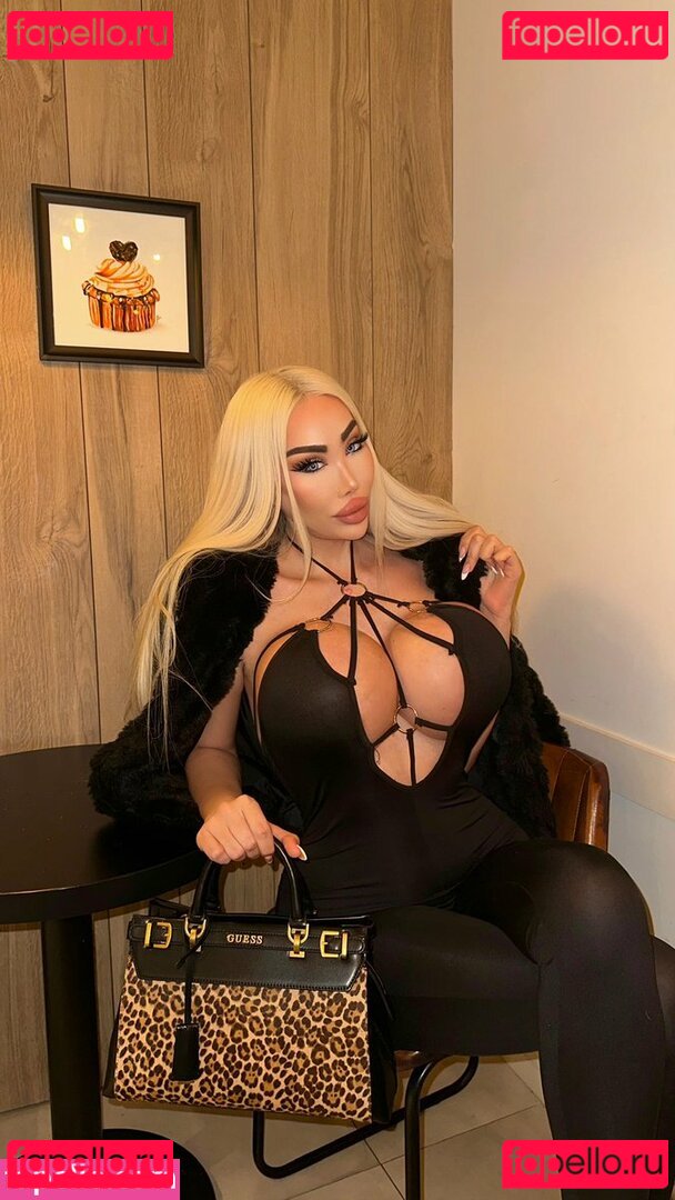 Megan Million Nude Onlyfans Photo 8