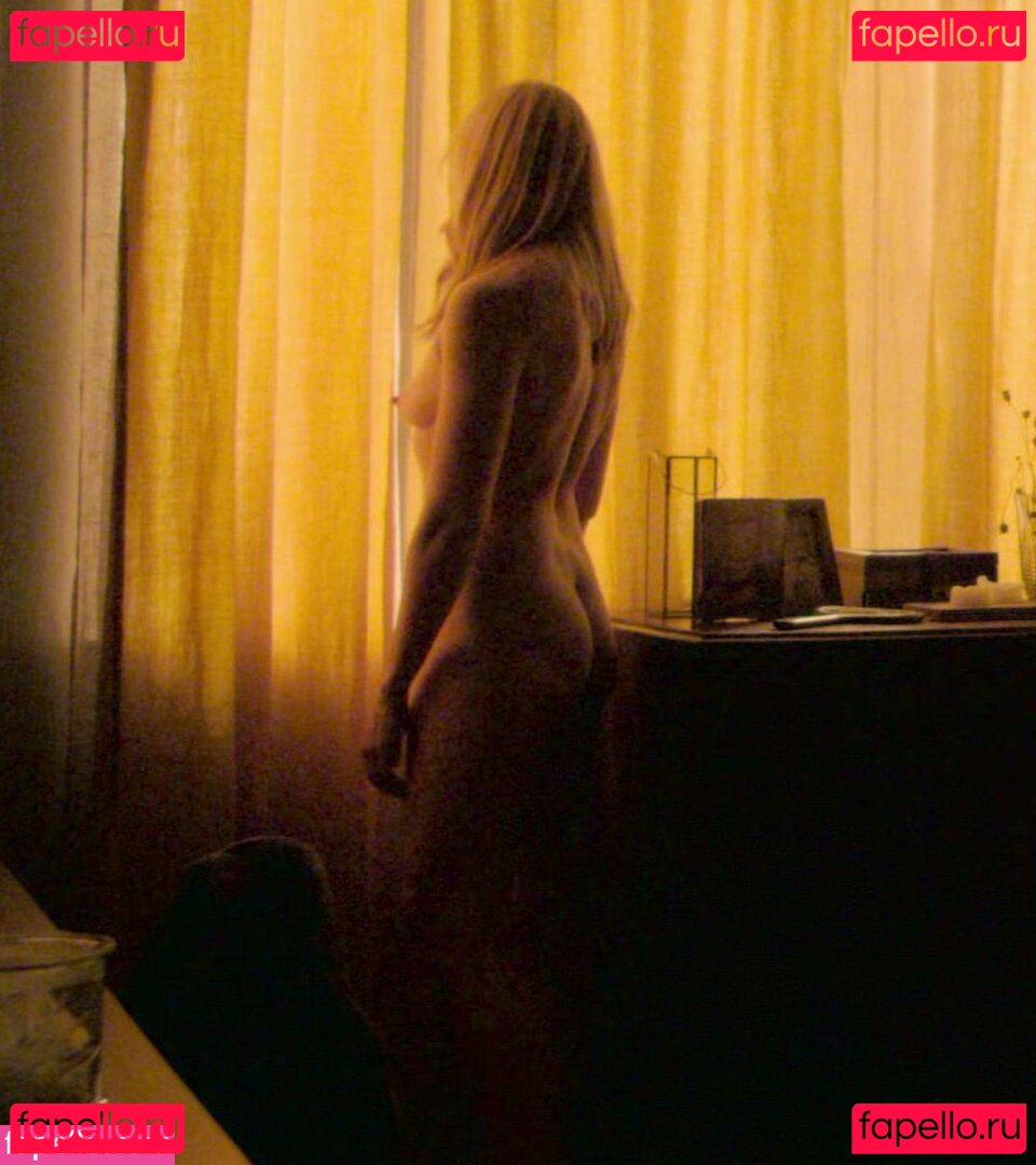 Toni Collette Nude Onlyfans Photo 4