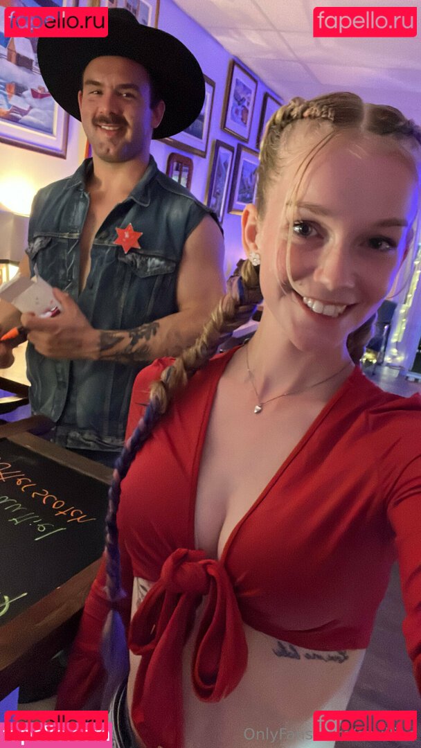 emilliee Nude Onlyfans Photo 3
