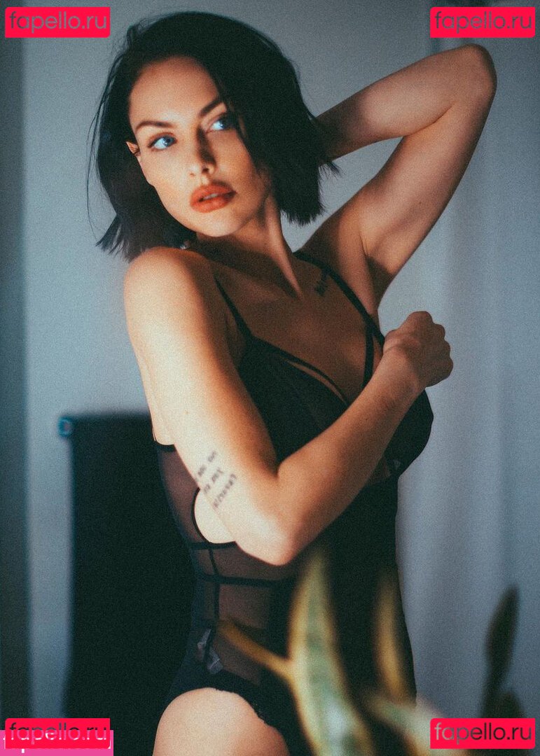 Teela LaRoux Nude Onlyfans Photo 8
