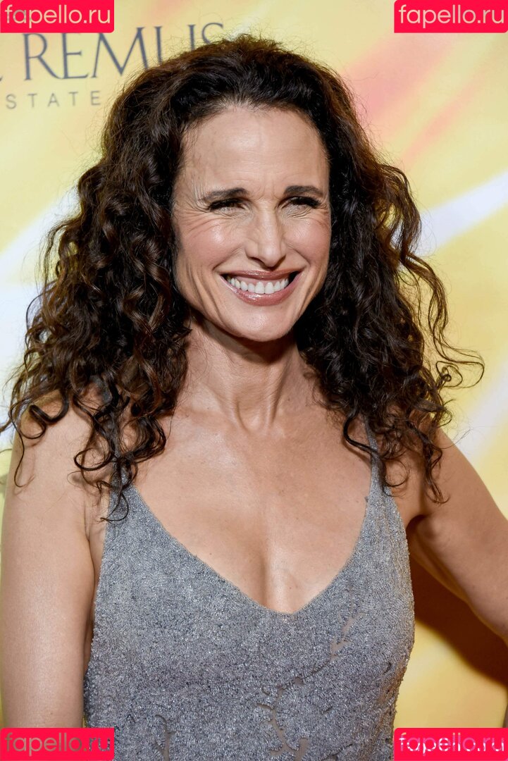Andie MacDowell Onlyfans Photo Gallery 