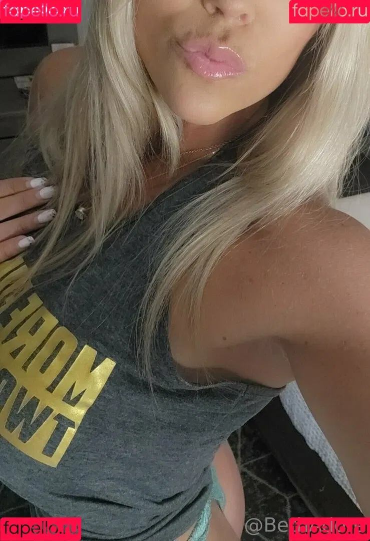 BethAdore Onlyfans Photo Gallery 