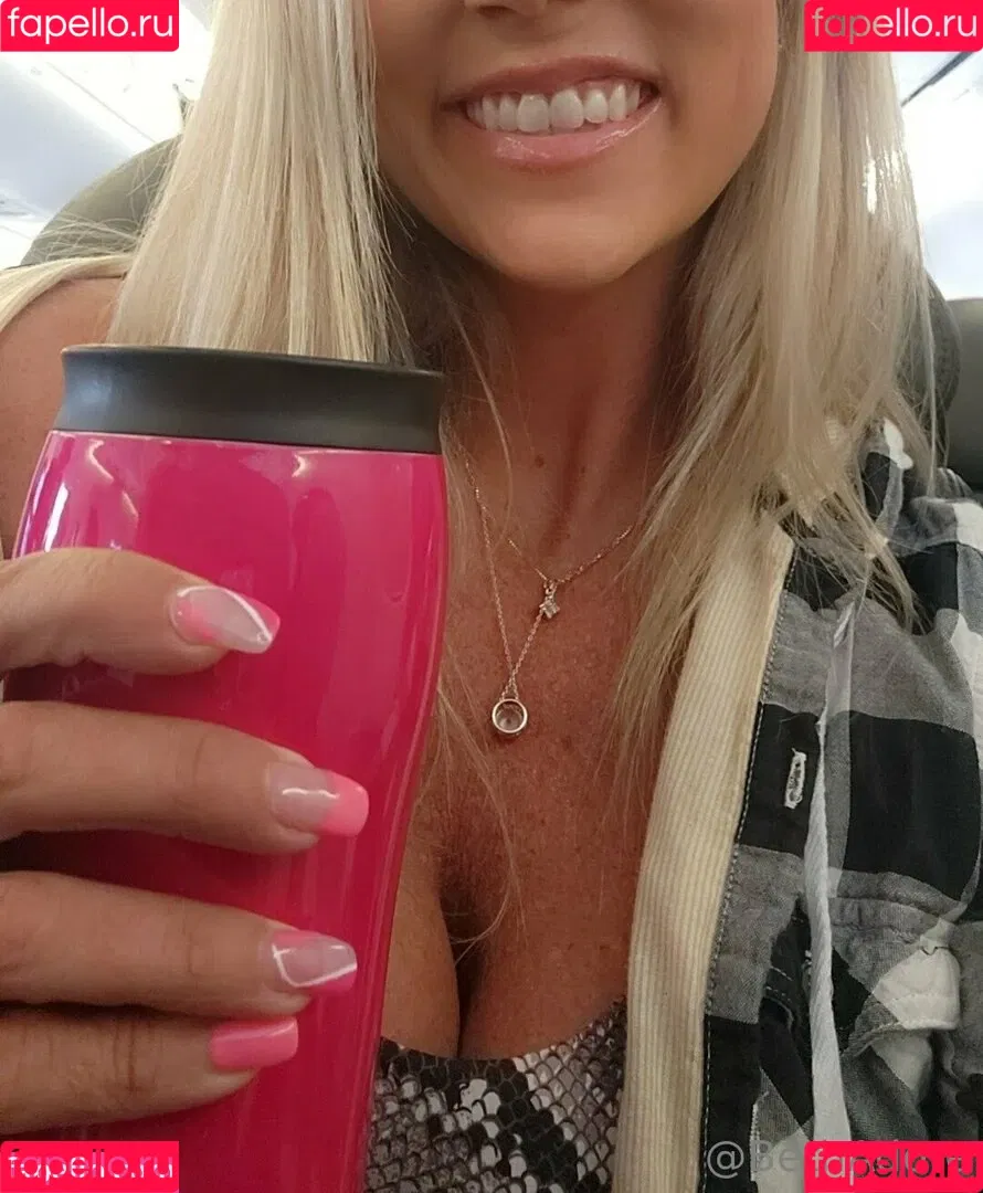 BethAdore Onlyfans Photo Gallery 